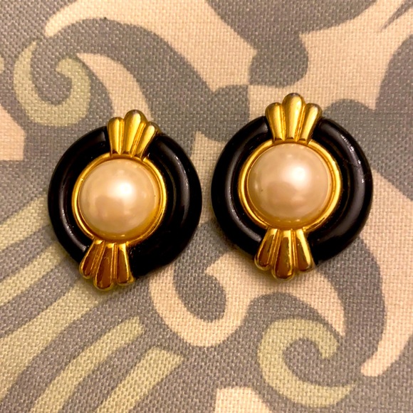 Vintage earring